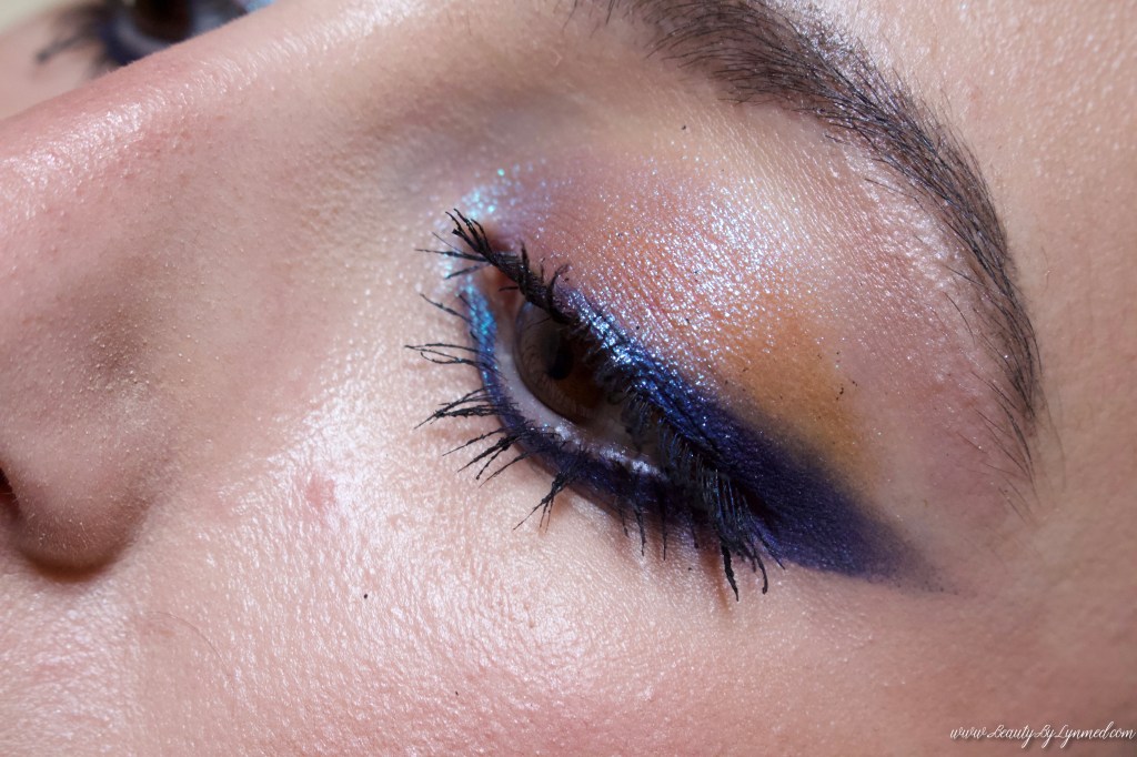 Oeil avec maquillage 