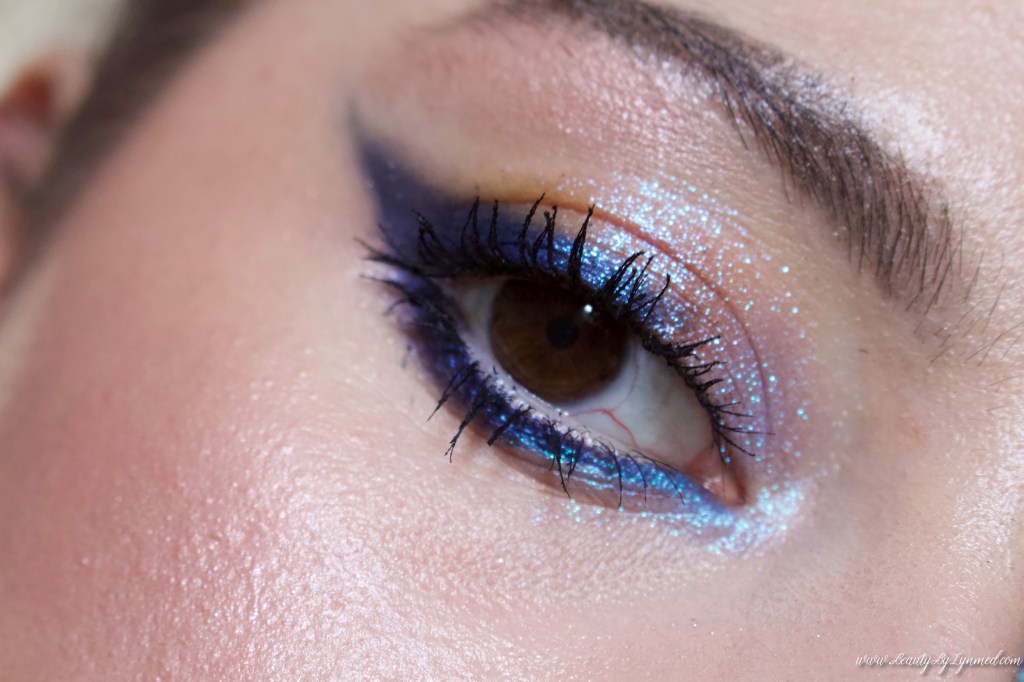 Oeil avec maquillage 