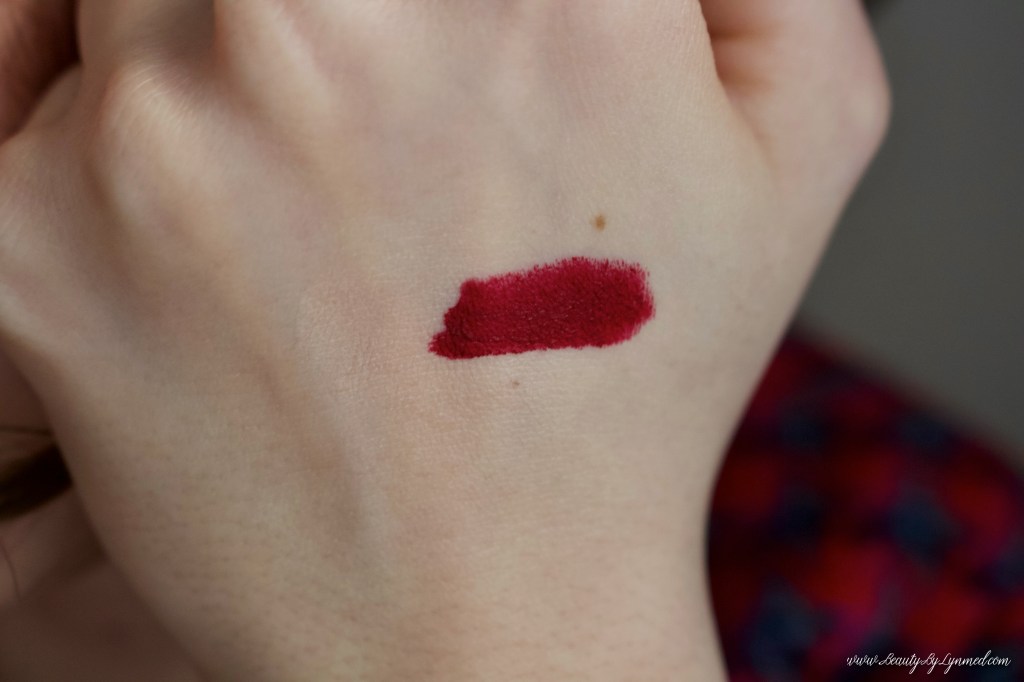 Gucci Beauty - Rouge à lèvres 511 Madge red swatch 